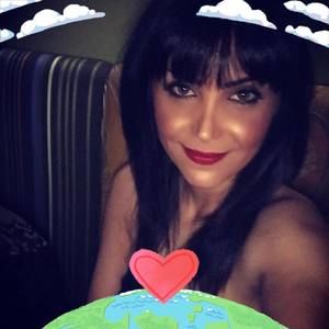 Meet your Posher, Neda